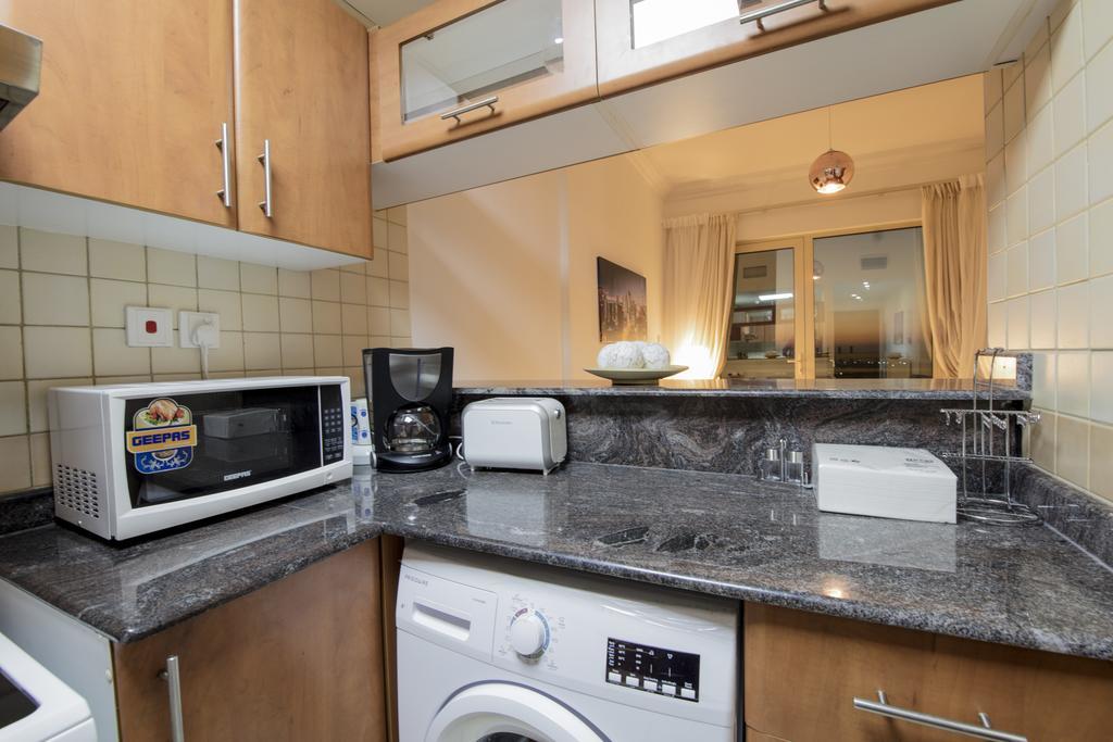 Superior - Manchester Tower Apartment
